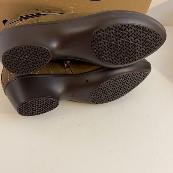 New JBU zipper ankle brown boots size 9.5 - Picture 6 of 8